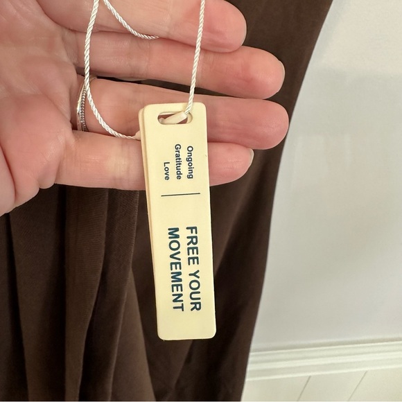 OGL Women’s Mockneck Tucks Midi-Dress Cap Sleeve in Hazelnut Coco Sz L NWT - Picture 5 of 10